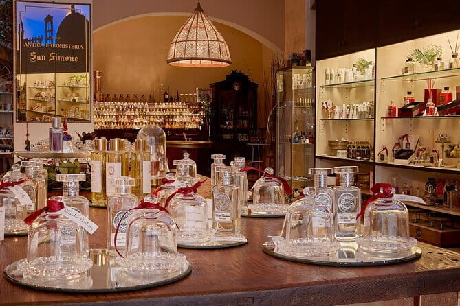 Perfume Masterclass in Florence: Make your Own Personal Fragrance - The 1700s apothecary workshop: where the story feels real
