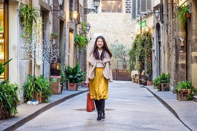 Photo Shoot in Florence with a Professional Photographer - Posing coaching that actually helps you look like yourself