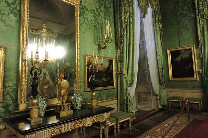 Pitti Palace and Boboli Gardens Private Tour - Boboli Gardens in 1 hour, statues and water that feel designed