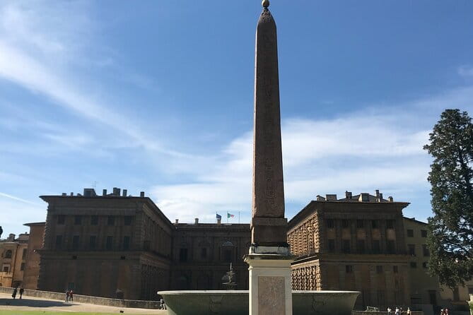 Pitti Palace & Boboli gardens tour with a Local Guide - Palatine Gallery inside Palazzo Pitti, where “gallery style” clicks
