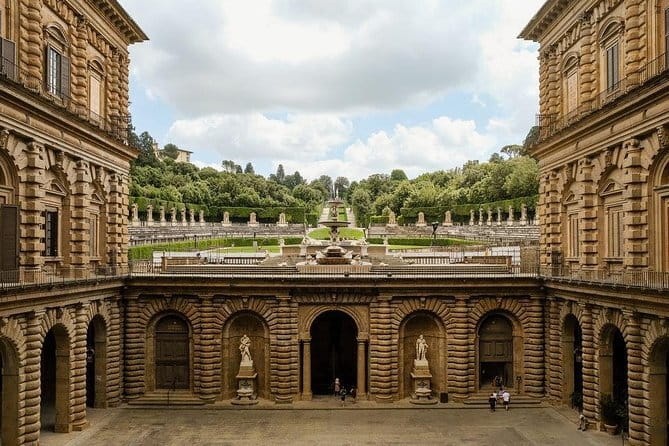 Pitti Palace Small Group Tour - Getting started at City Florence Tours, then walking in