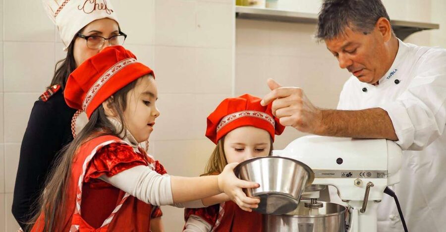 Pizza & Gelato: Cooking Class in central Florence - Your 3-Hour Flow: Pizza Dough, Sauce, Then Gelato