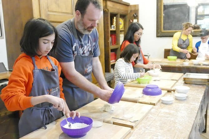 Pizza & Gelato Making Class in Oltrarno with Eating Europe - Gelato basics, plus two flavors you can remember later