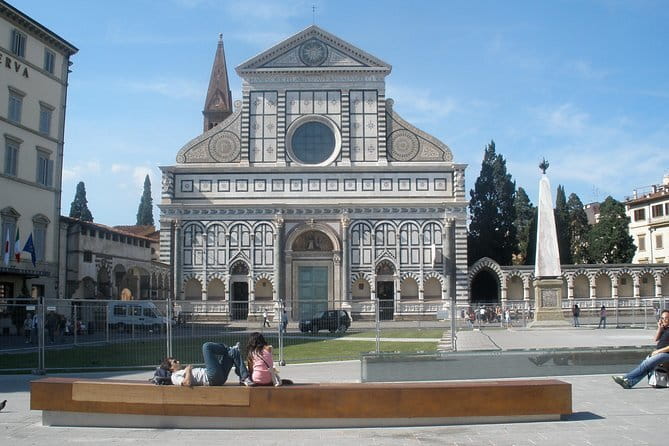 Private All-inclusive Heart of Florence Walking Tour with Accademia and Uffizi - Piazza della Signoria, Palazzo Vecchio, and the Loggia dei Lanzi