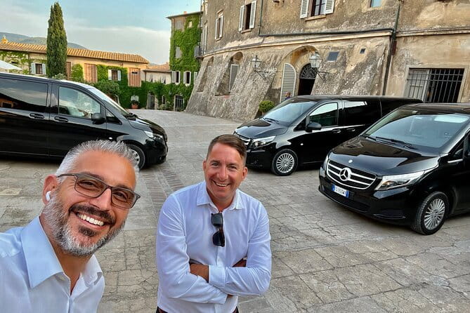 Private Arrival Transfer: Florence Train Station - Vehicle comfort: air-conditioning and group fit