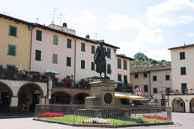 Private Chianti Classico Tour with wine and food tasting in a Historic Estate - What you taste in Chianti Classico: Riserva, Super Tuscan, and changing pours