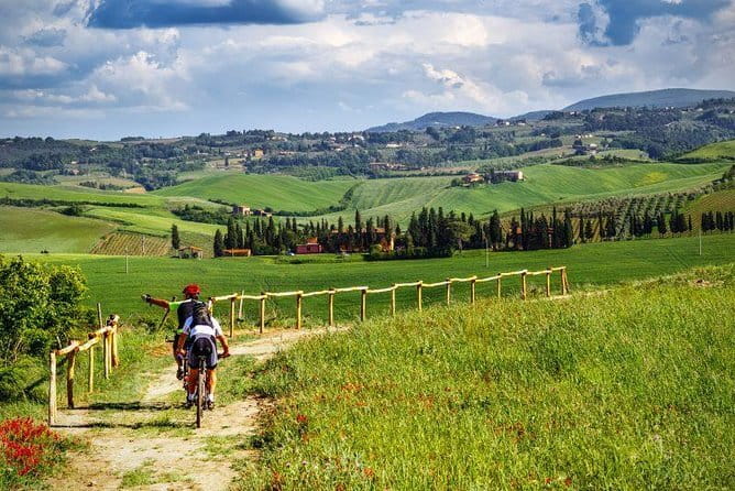 Private E-bike Tour in Chianti from Florence - Getting your e-bike ready, helmets included, then easing into the ride