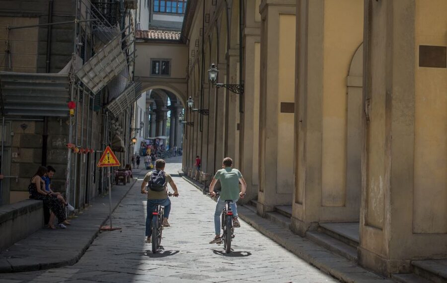 Private E-Bike Tour: Piazzale Michelangelo & Florence hills - The ride toward Fiesole: countryside air and gradual perspective