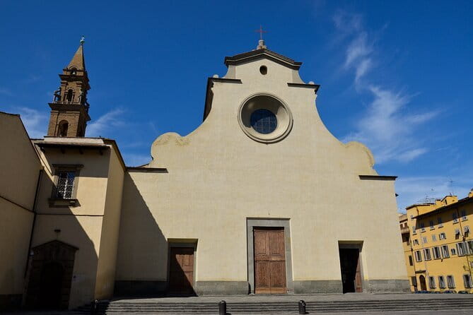 Private Florence Oltrarno Art and Crafts Walking Tour - Getting started at Piazza Pitti, and why the first minutes matter