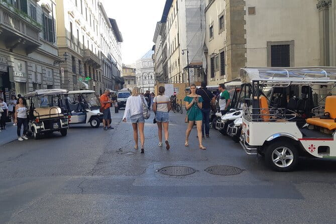Private Florence Tour by Golf Cart ETukTuk with Audio Guide - Bridges, Oltrarno, and the artsy side: Oltrarno, Santo Spirito, and more