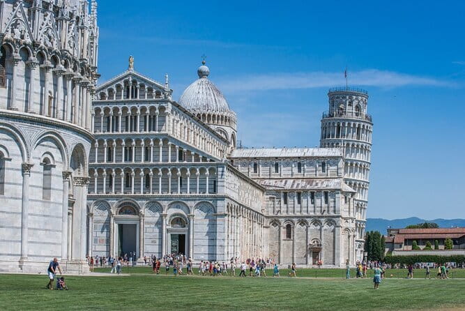 PRIVATE Full-Day Tour around Pisa and Lucca from Florence - Price and value: is $387.21 per person fair?