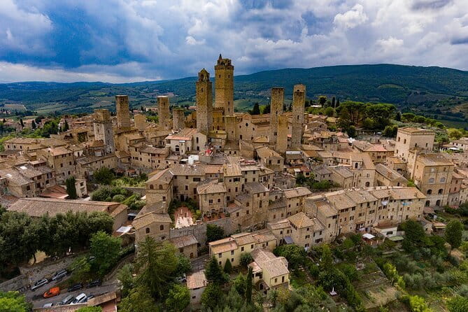PRIVATE Full-Day Tour of San Gimignano and Volterra - Your Day Starts in Florence: Pickup, Timing, and the Road Part