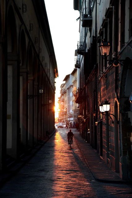 Private Guide at disposal in Florence - Hotel pickup and local transport, what to expect in the historic center
