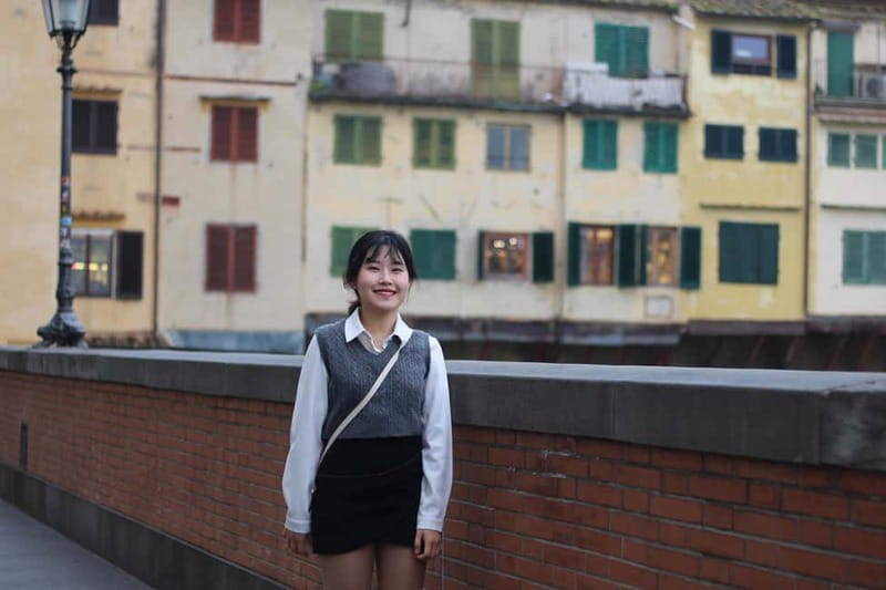 Private photoshoot in Florence by professional photographer - Piazza Repubblica and the Streets Between Stops