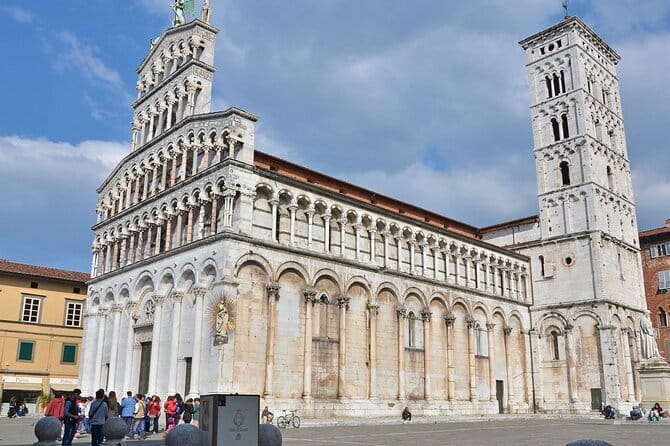 Private Pisa & Lucca Day Tour from Florence - The Florence morning stop at a caseificio