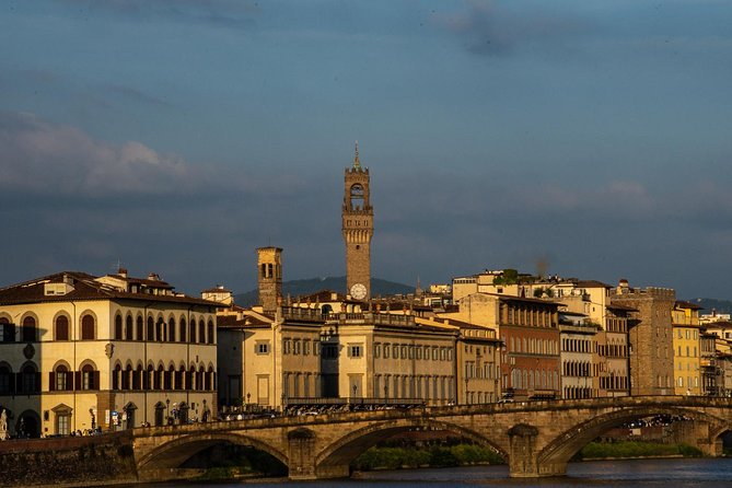 Private Skip-the-Line Florence Highlights and David Walking Tour - Santa Trinita Bridge, Renaissance palaces, and Florence’s shopping streets