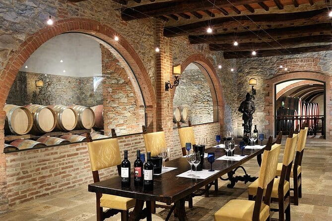 Private Tour and Wine Tasting at Castle-Wineries in Chianti from Florence - Stop 1 from Florence: a smooth start that sets the tone