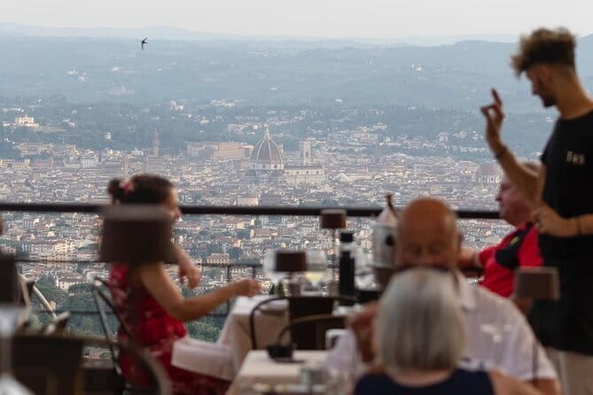 Private Tour: Medieval Val d'Orcia by Minivan from Florence - Pienza: Planned Renaissance Architecture and Big Piazza Energy