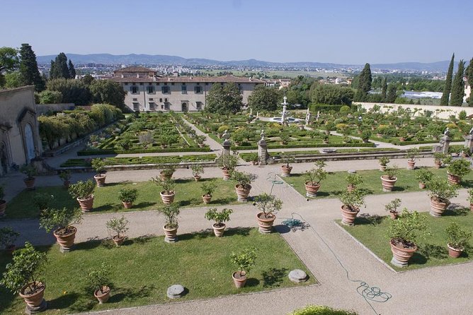 Private Tour of the Medici Family Villa in Florence - Stop One: Villa Medicea La Petraia and Its 90 Minutes of Grounds