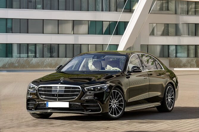 Private Transfer To or From Florence Airport ,Station and Hotel - What you get in the car: comfort, water, and the real in-ride expectations