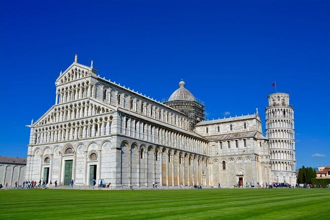 Private Tuscany Day Trip from Florence Including the Leaning Tower of Pisa - Historic Centre of San Gimignano: towers, Vernaccia, and saffron