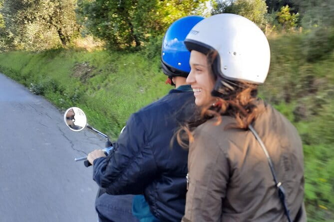 Private Tuscany Vespa Tour - How the Florence Start Works (Via dei Pandolfini and the Tuscany Cycle Check-In)