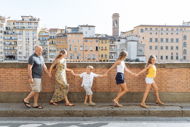 Private Vacation Photography Session with Local Photographer in Florence - Price and value: what $325 per group really buys you