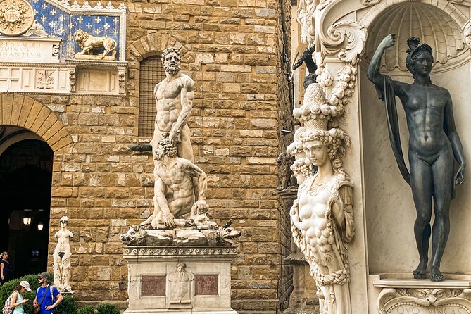Private WALKING Tour and ACCADEMIA Gallery in Florence Italy - Piazza della Signoria to Ponte Vecchio: politics, art, and river views