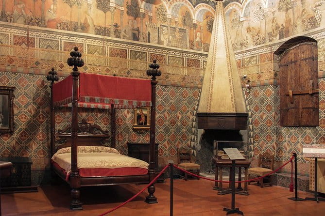 Private Walking Tour Secrets of Florence - The Route Between Stops: Via Tornabuoni and Backstreet Florence
