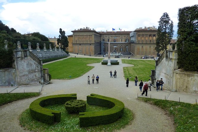 Royal Paths of Florence: Explore the Boboli Gardens - Viottolone down to Isolotto, where the views open up