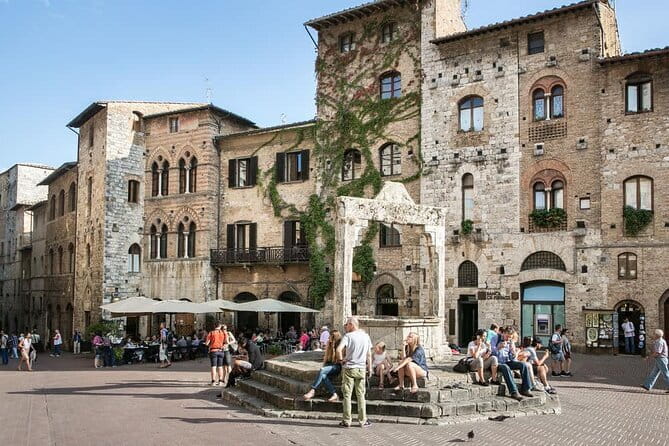 San Gimignano and Chianti Classico Wine and Food PRIVATE TOUR from Florence - The 9:30 am start and door-to-door flow