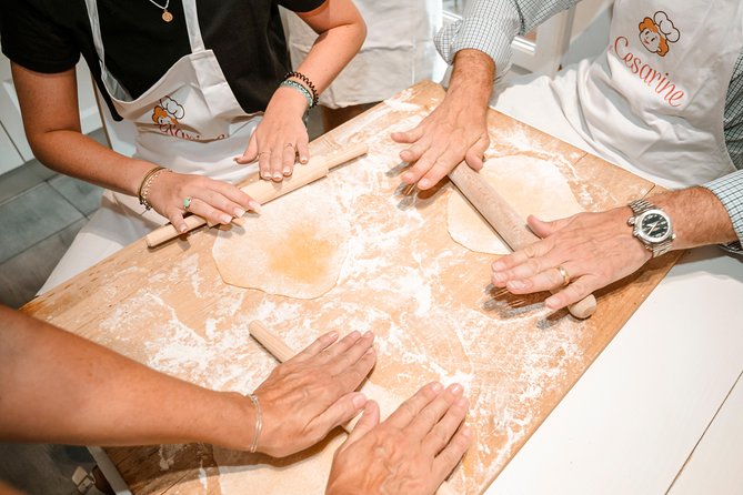 Share Your Pasta Love in a Local’s Home in Florence - Your table moment: wine, local pairing, and eating what you made
