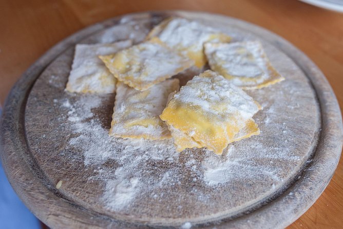 Share Your Pasta Love in a Local’s Home in Florence - Aperitivo first: why that early drink makes the lesson easier