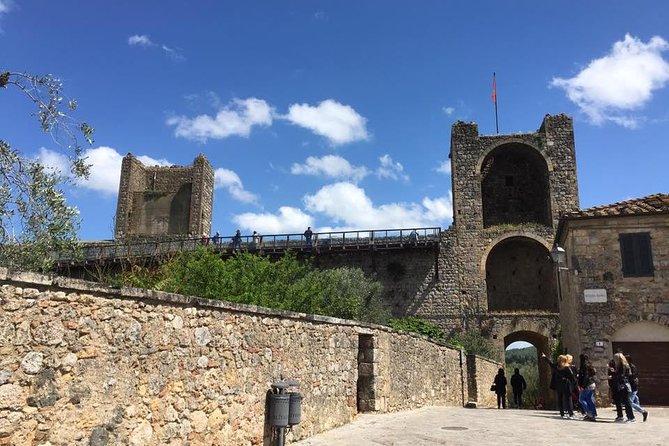 Siena and San Gimignano Tour from Florence - Stop 2: Siena’s Piazza del Duomo, free photo time, and Duomo tickets on site