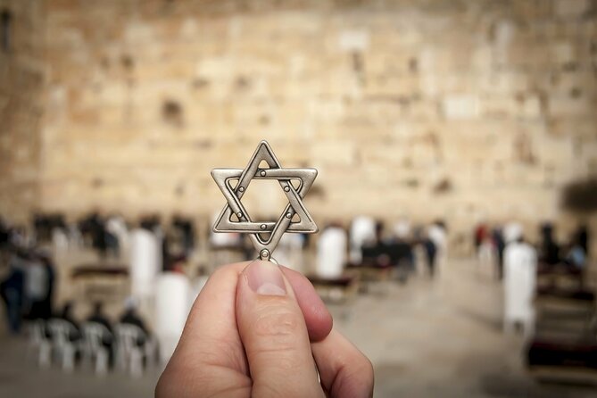Skip-the-line Great Synagogue and Jewish Museum Private Tour - How long is enough time for you?