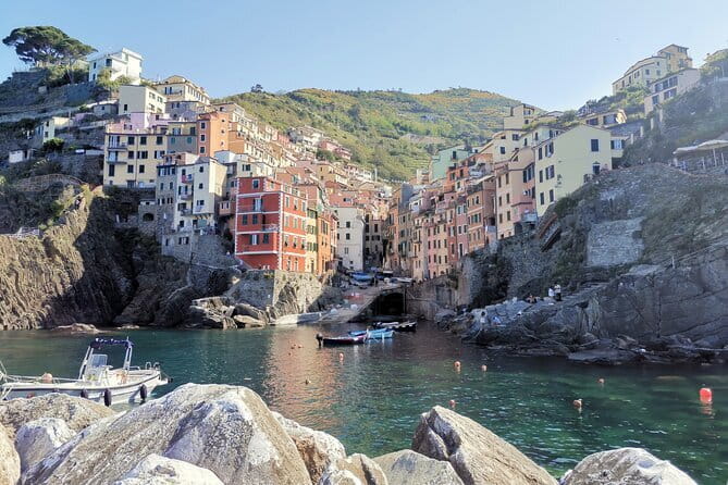 Small Group Day Tour in Cinque Terre and Pisa From Florence - Florence to Cinque Terre with an 8-passenger van that actually saves time