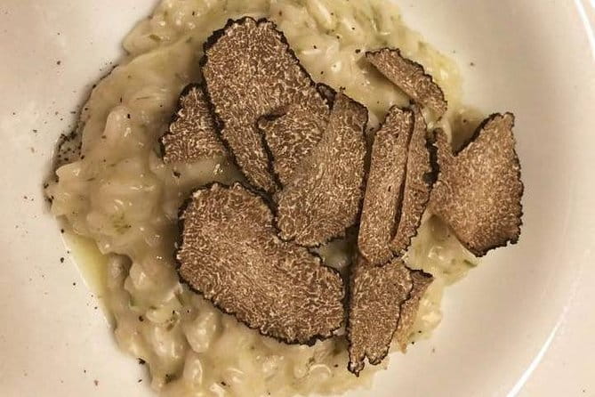 Small group PURO Vegan pasta and bruschette Class in Florence - Meeting at Via Romana: the easy start that gets you cooking fast
