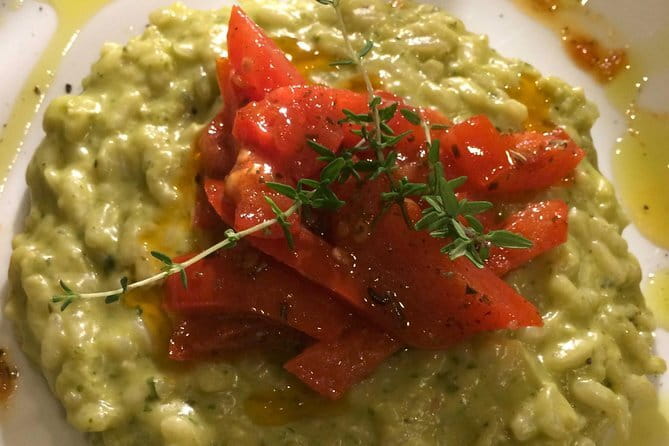 Small group PURO Vegan pasta and bruschette Class in Florence - Bruschetta and aperitivo: the pre-cooking mood set