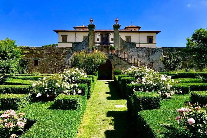 SMALL-GROUP Wine Safaris: Tuscan Wine Tasting Tours from Florence - Stop one: boutique winery tastings with olive oil and cured meats
