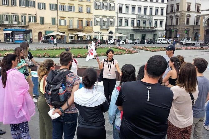Sunset Walking Tour - Palazzo Strozzi to the river, crossing Ponte Santa Trinita