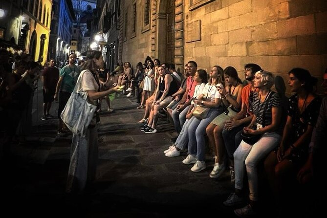 The Dark Side of Florence: Mysteries and Legends - Piazza della Signoria: mercenary ghost stories and an included segment