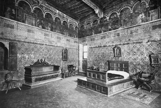 The Florentine House of the 14th Century: 1 hour tour in the Renaissance life - Private Guide Through a Palazzo Built for Real Living