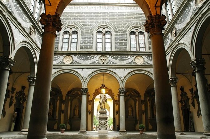 The Medici family and the Renaissance with a local art historian - Meeting point and timing: how to make 2 hours feel like more