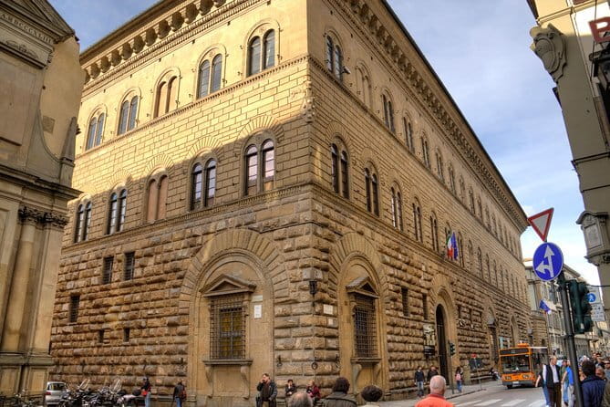 The Medici Family: Lorenzo The Magnificient and the TV movie - Key things to know before you go