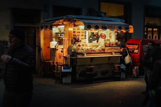 The pearls in the gulf of poets: Cinque Terre private tour - Vernazza: harbor scenes, fishermen, and a slower mood