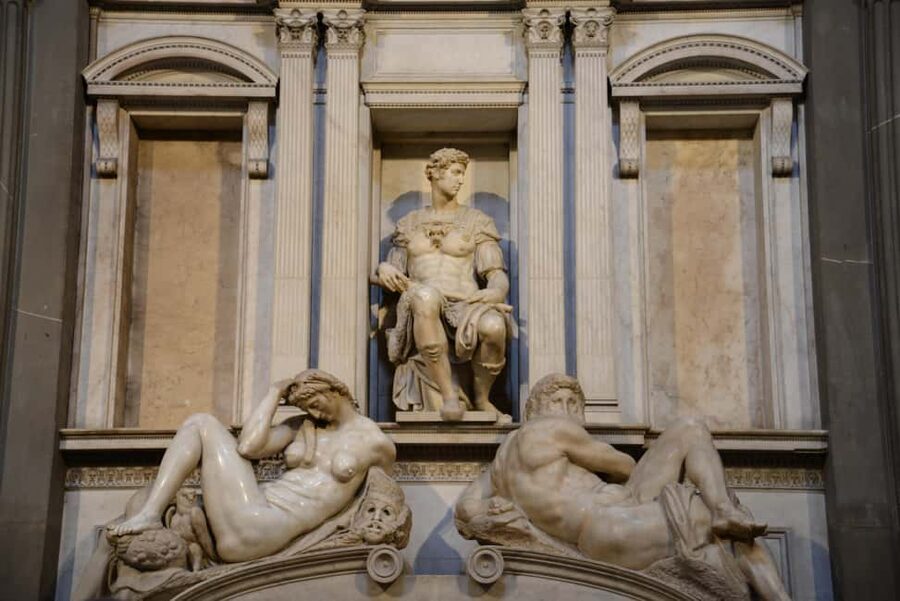 The places of the Medici family: the Palace and the Chapels - Timing and walking rhythm in three hours