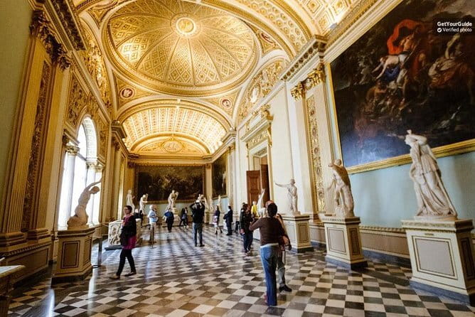 The Uffizi discovery tour with your private guide in Florence - Botticelli’s The Birth of Venus, seen with a guide’s pacing