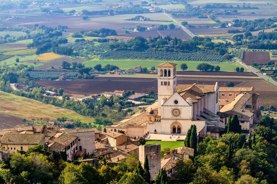 Transfer Between Florence and Rome with Sightseeing Stop - What the leisurely drive adds to your day