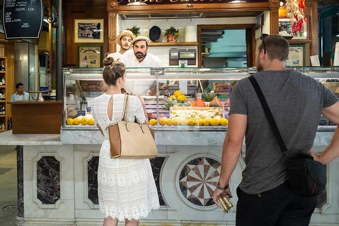 Tripe and Lampredotto at the Central Market - Your short Florence food stop inside Mercato Centrale