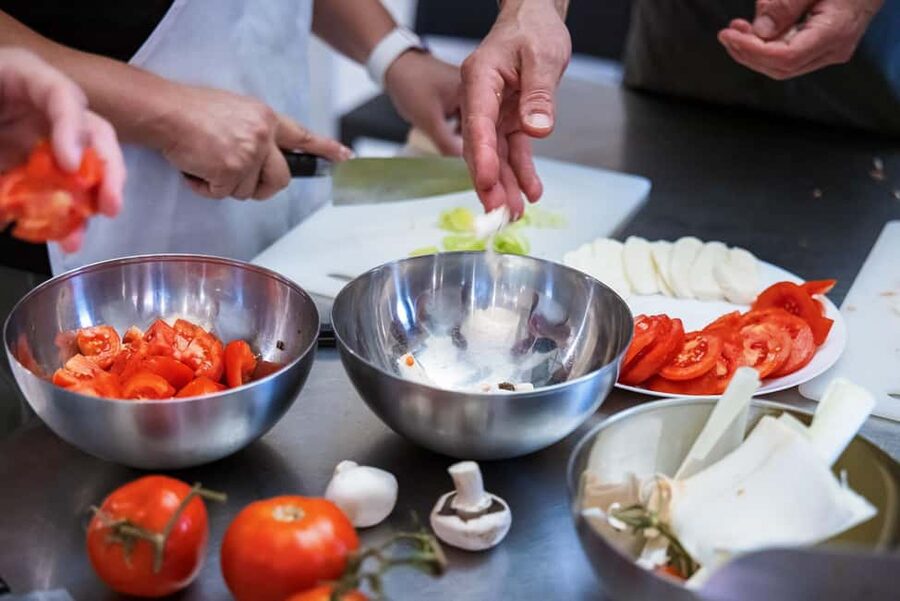 Tuscan Cooking Course with Florence Central Market Visit - How long it takes and how the pace feels in 5 hours